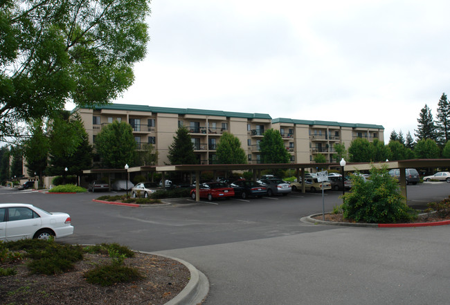 Altamont Apartments in Rohnert Park, CA - Building Photo - Building Photo