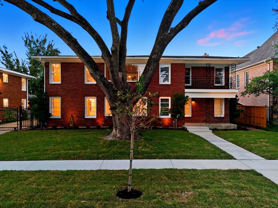 2326 Wordsworth St in Houston, TX - Building Photo