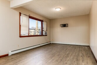 53 Green St-Unit -(55) 2nd floor in Waterbury, CT - Building Photo - Building Photo
