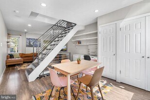 1837 E Albert St in Philadelphia, PA - Building Photo
