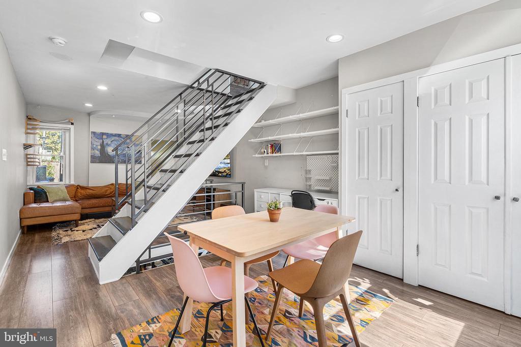 1837 E Albert St in Philadelphia, PA - Building Photo