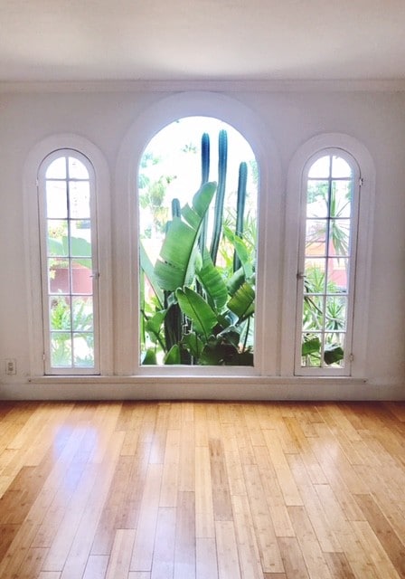 2566 S Spaulding Ave in Los Angeles, CA - Foto de edificio - Building Photo