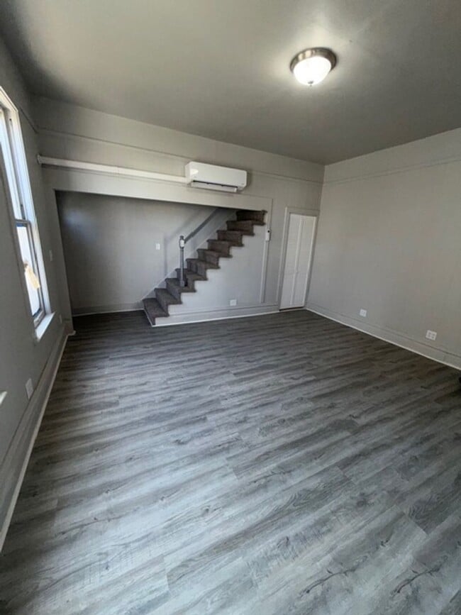 1411 W Maryland St in Evansville, IN - Foto de edificio - Building Photo