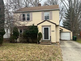 4046 Bluestone Rd in South Euclid, OH - Building Photo