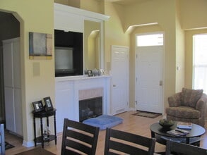 3953 Poinsettia St in San Luis Obispo, CA - Building Photo - Building Photo