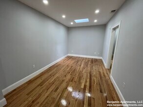 141 Oxford St, Unit 6 in Cambridge, MA - Foto de edificio - Building Photo
