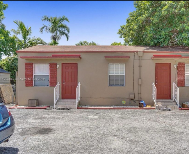1554 NW 58th St in Miami, FL - Building Photo - Building Photo
