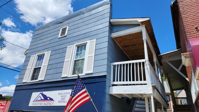 220 W State St-Unit -220 1/2 W. State St. in Olean, NY - Foto de edificio - Building Photo