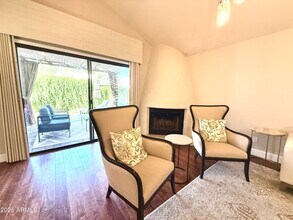 15020 N 40th St in Phoenix, AZ - Building Photo - Building Photo