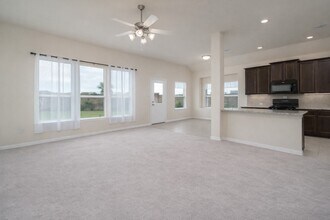 13202 Anchor Isle Ct in La Marque, TX - Building Photo - Building Photo