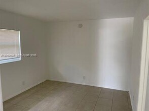 3960 NW 31st Terrace in Lauderdale Lakes, FL - Building Photo - Building Photo