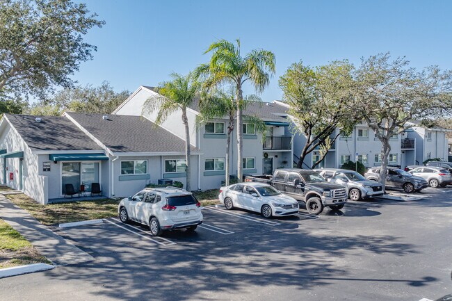 Cutler Vista in Cutler Bay, FL - Foto de edificio - Building Photo