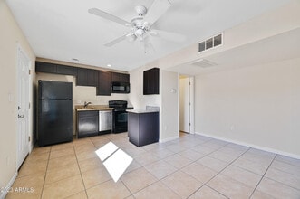 3949 E Earll Dr in Phoenix, AZ - Building Photo - Building Photo