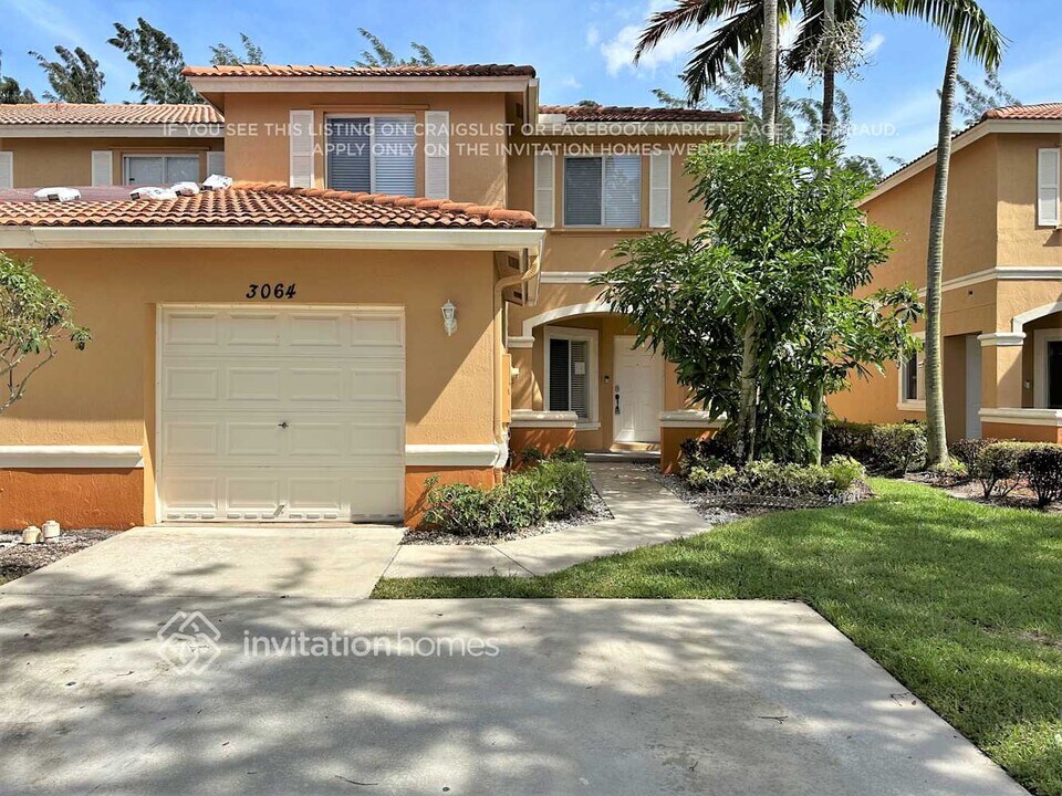 3064 Waddell Ave in West Palm Beach, FL - Building Photo