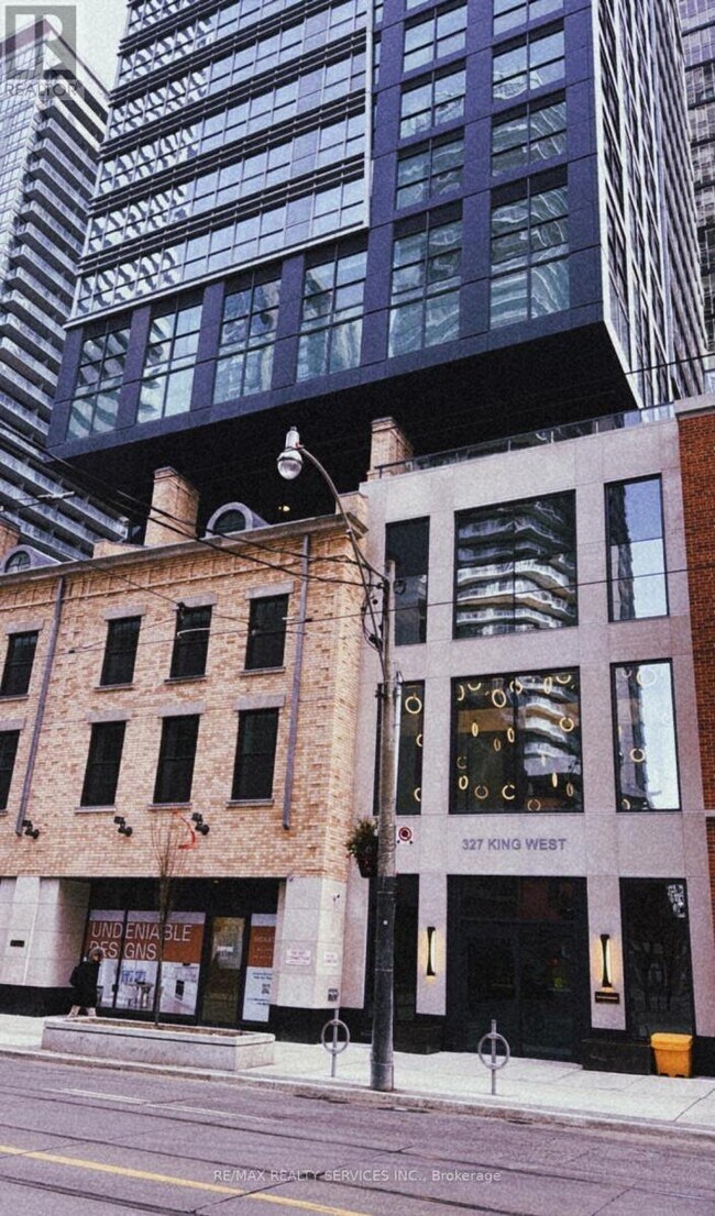 property at 327-4327 King St W
