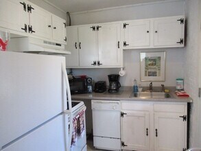 47 Granite St in Rockport, MA - Building Photo - Building Photo