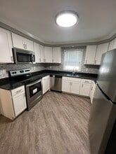 2001 James St in Syracuse, NY - Foto de edificio - Building Photo