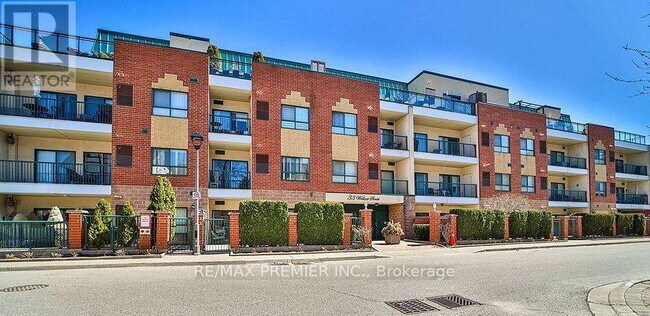 property at 33 Wallace St