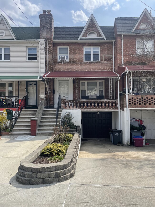 3446 Corlear Ave, Unit #1 in Bronx, NY - Building Photo - Building Photo