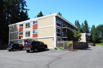 Arbor Villa Apartments in Edmonds, WA - Foto de edificio - Building Photo