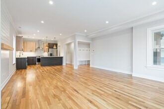 3621 N Kedvale Ave in Chicago, IL - Building Photo - Building Photo