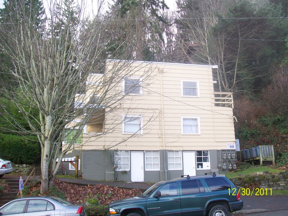 800 Billy Frank Jr St in Bellingham, WA - Foto de edificio