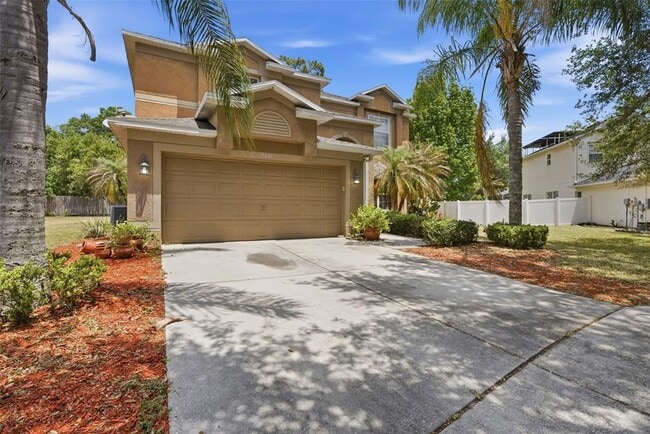 2631 Queen Alberta Dr in Valrico, FL - Building Photo - Building Photo