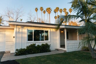 231 Hannalei Dr in Vista, CA - Building Photo - Building Photo