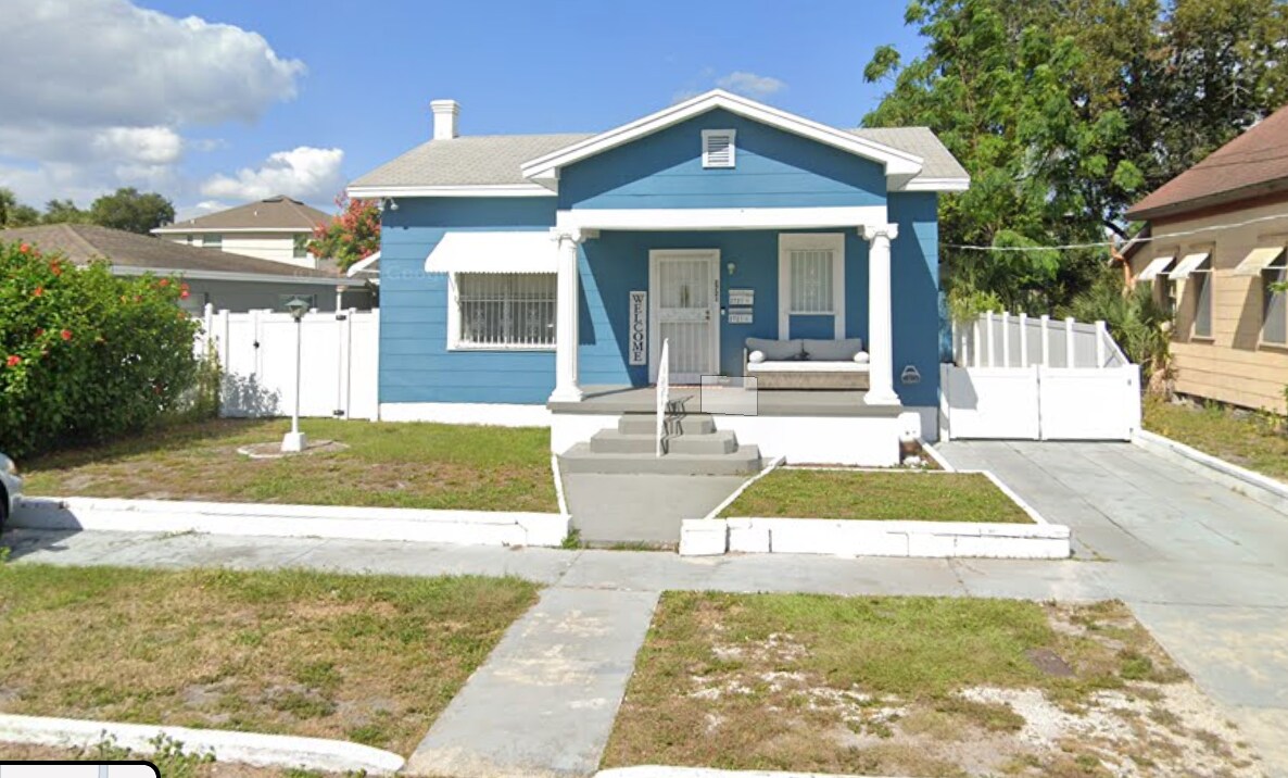 2721 W Kathleen St in Tampa, FL - Building Photo