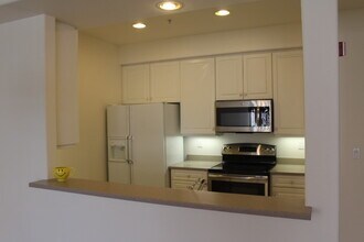 1951 O'Farrell St in San Mateo, CA - Building Photo - Building Photo