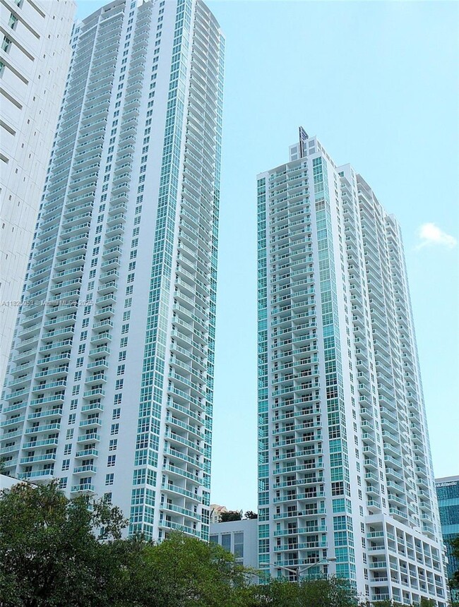 property at 951 Brickell Ave