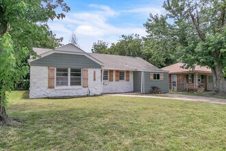 2116 Andover Ct in The Village, OK - Building Photo - Building Photo