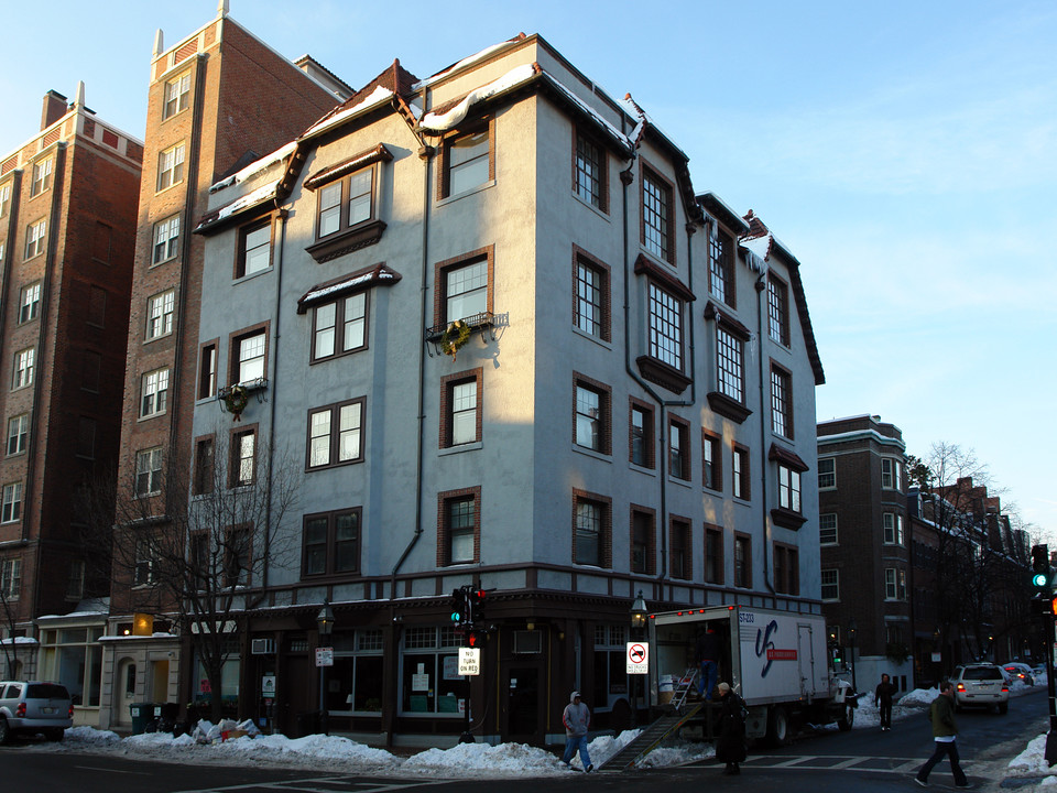 30 Charles St in Boston, MA - Building Photo