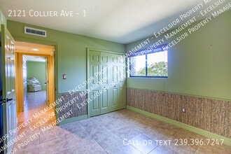 2121 Collier Ave in Ft. Myers, FL - Building Photo - Building Photo
