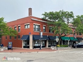 342 Park Ave, Unit A06C in Glencoe, IL - Building Photo