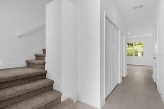 1332 Captiva Cv in Sanford, FL - Building Photo - Building Photo