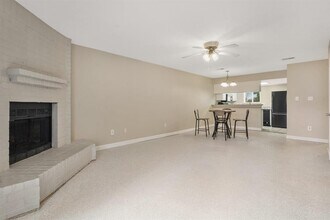 1911 Country Village Blvd-Unit -B in Humble, TX - Building Photo - Building Photo