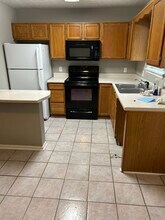 110 Creekwood Ave, Unit A in Bowling Green, KY - Foto de edificio - Building Photo