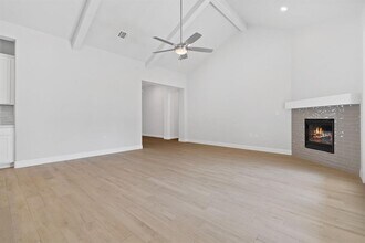 102 Majestic Arroyo Way in Lakeway, TX - Building Photo - Building Photo