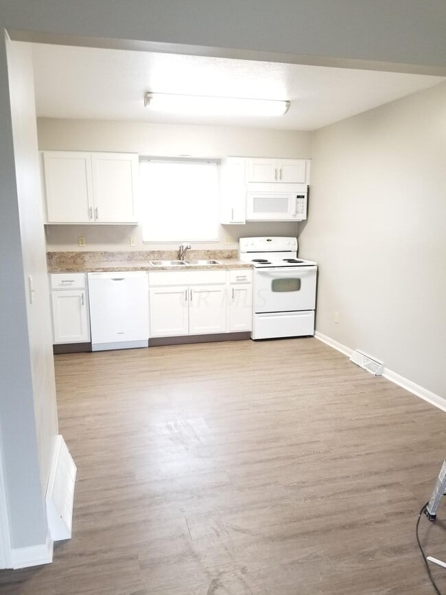 1725 Churchill Downs Rd, Unit 1725 Churchill Downs in Newark, OH - Foto de edificio - Building Photo