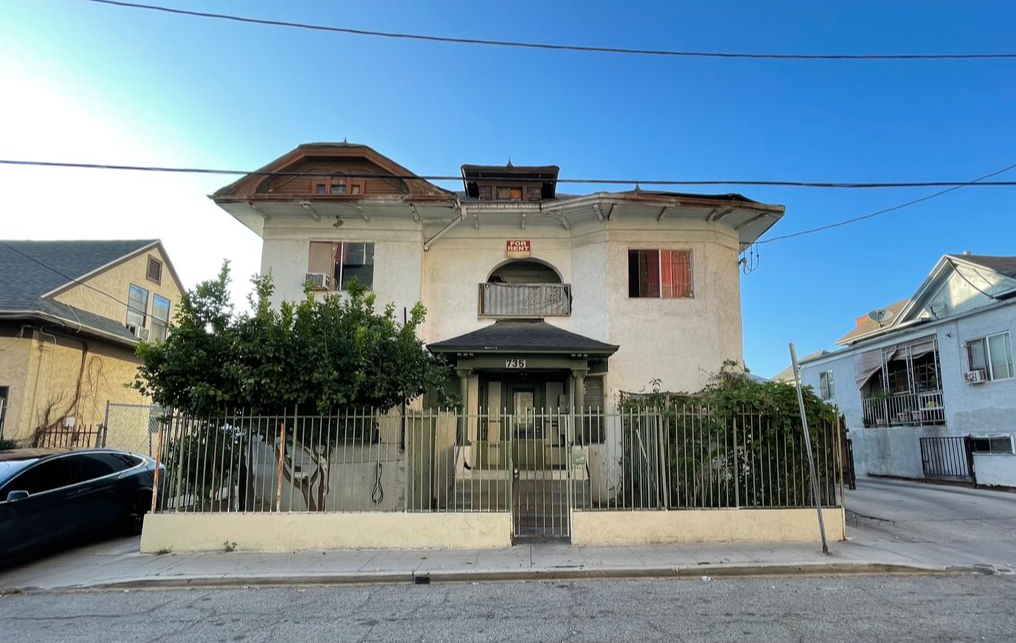 735 Witmer St in Los Angeles, CA - Building Photo