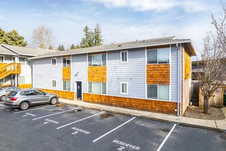 Residential Condominiums in Portland, OR - Building Photo - Primary Photo