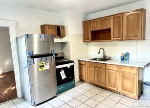 219 Connecticut Ave in New London, CT - Building Photo - Building Photo