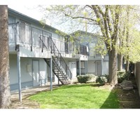 Madison Alley Apartments in Visalia, CA - Building Photo - Building Photo