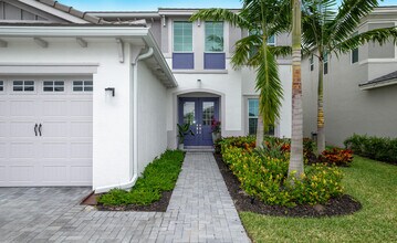 15145 Cameo Ct in Westlake, FL - Building Photo - Building Photo