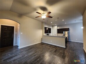506 Creekside Frst in New Braunfels, TX - Building Photo - Building Photo