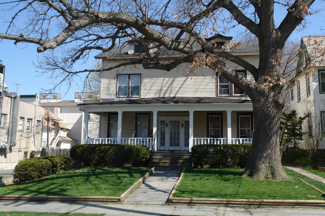 707 1st Ave in Asbury Park, NJ - Foto de edificio - Building Photo