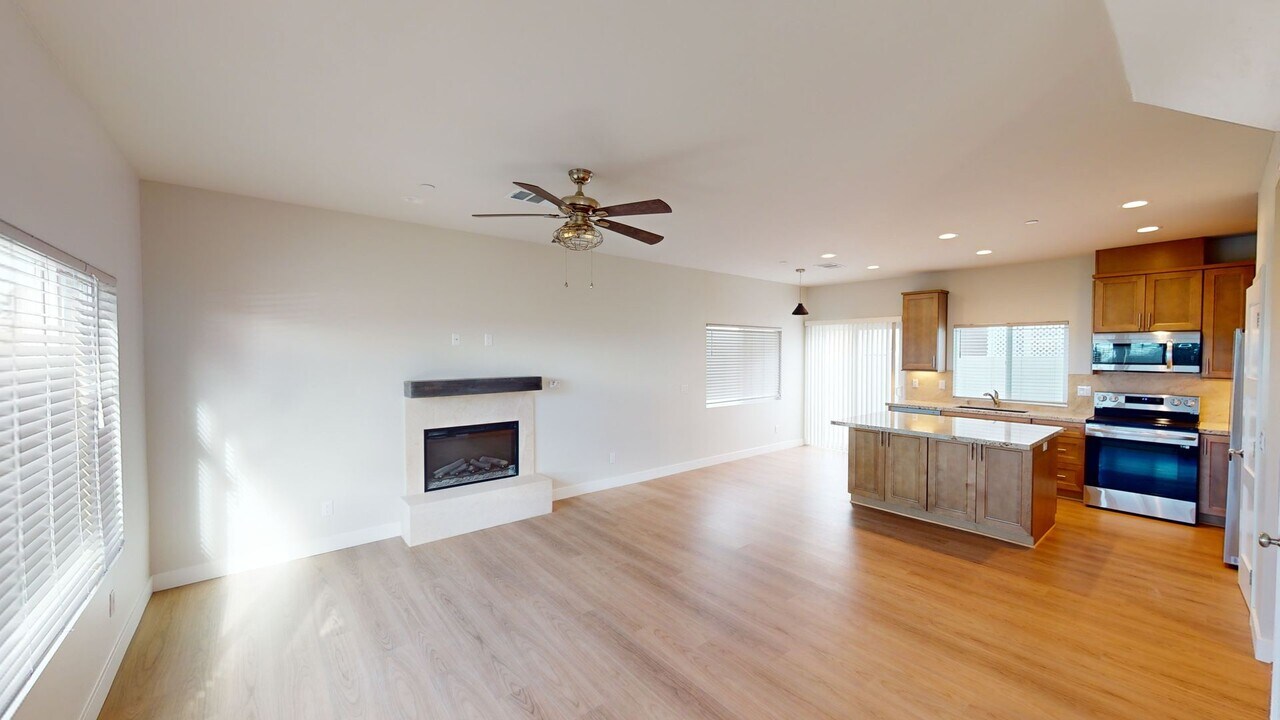 1001 13th St in Imperial Beach, CA - Building Photo