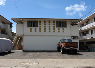 841 Olokele Ave in Honolulu, HI - Building Photo - Building Photo