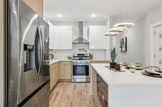 27 E 16th St in Bayonne, NJ - Building Photo - Building Photo
